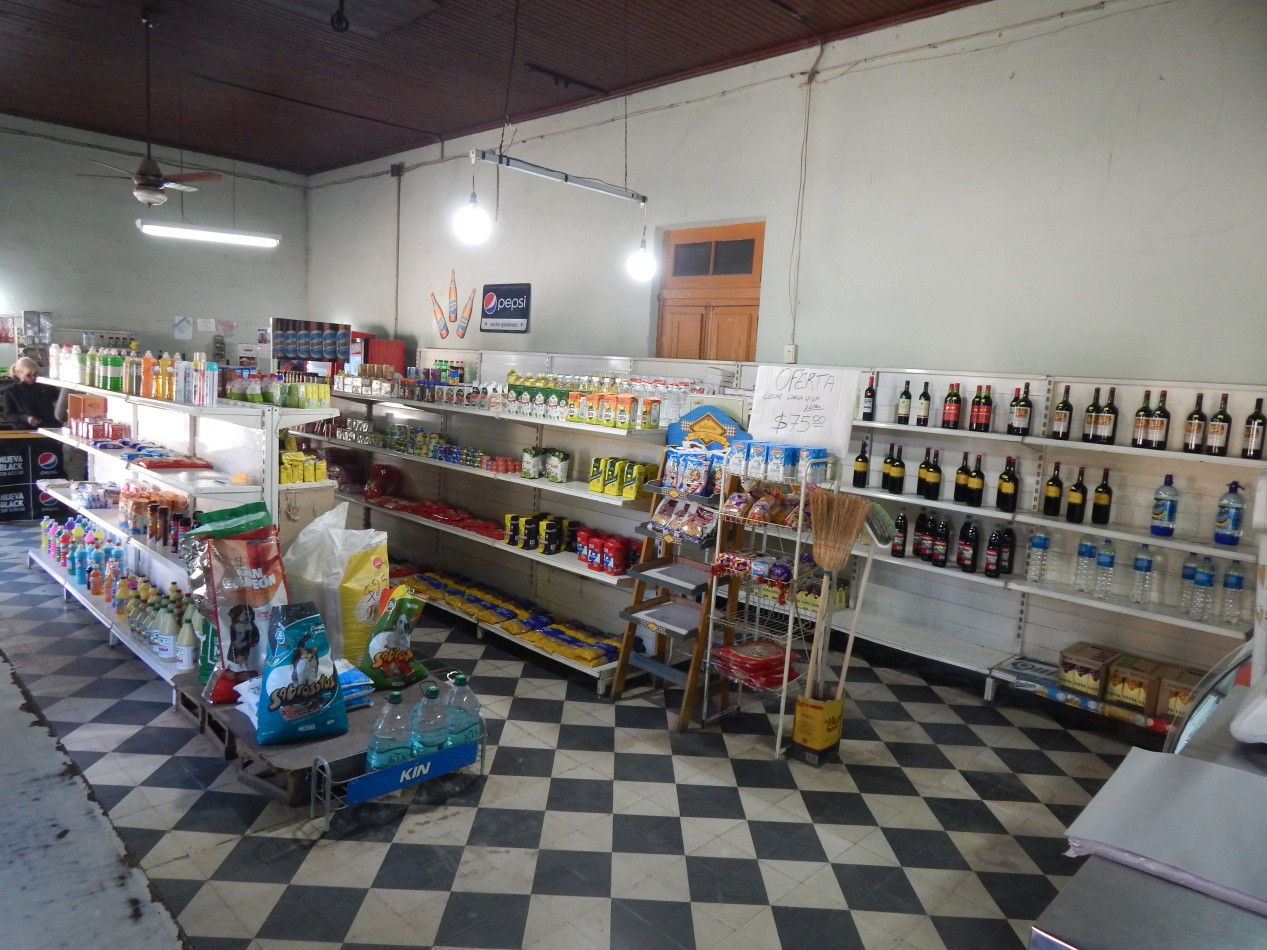 LOTE CON LOCAL Y VIVIENDA EN VENTA - Villars, Las Heras - Pcia de Buenos Aires.